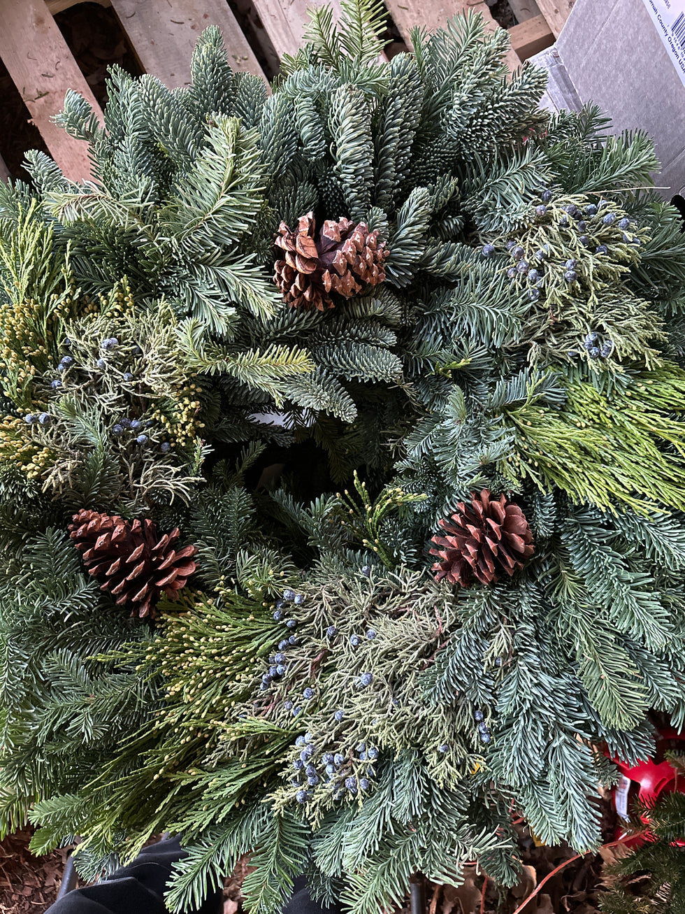 Wreaths & Greenery – Wells Christmas Tree Farm