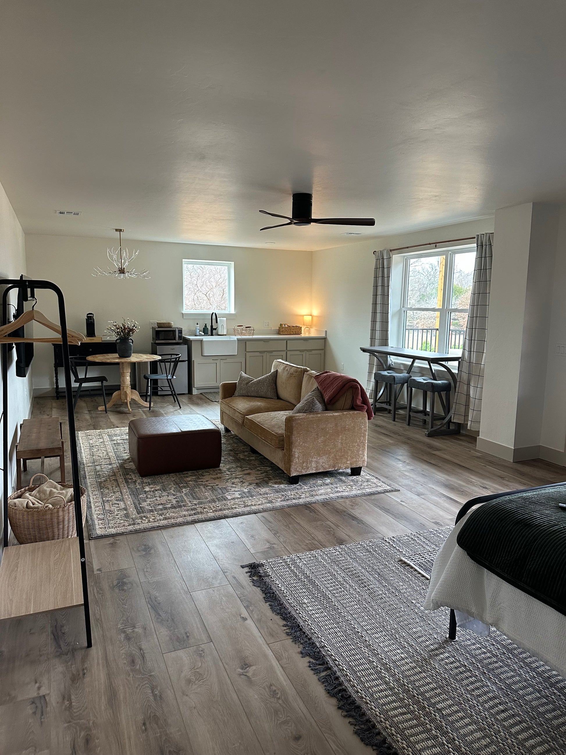 Above The Pines Guest Suite - Rental at Wells Christmas Tree Farm Norman OK
